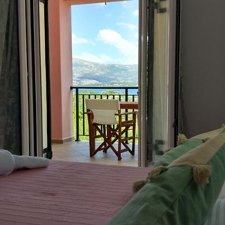 Victoria'S Summer House Lixouri Esterno foto